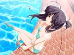  akata_itsuki barefoot bikini black_eyes black_hair breasts brick caustics cleavage day dutch_angle from_above game_cg green_bikini hime-sama_ririshiku! long_hair medium_breasts misara non-web_source outdoors pool poolside refraction sitting soaking_feet solo swimsuit water 