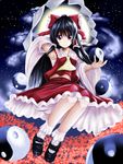  aldehyde bad_id bad_pixiv_id black_hair bloomers bow gohei hair_bow hakurei_reimu highres long_hair mary_janes midriff red_eyes sarashi shoes skirt solo touhou underwear yin_yang 