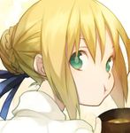  artoria_pendragon_(all) avatar_icon blonde_hair bowl eating fate/stay_night fate_(series) green_eyes hair_bun hair_ribbon looking_back lowres miso_soup nakahara_(mu_tation) ribbon saber solo 