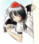  artist_request black_hair black_wings blush camera hat imageboard_colors looking_at_viewer lowres meme parody peeking_out red_eyes shameimaru_aya smile solo thatgoddamncat touhou wings 