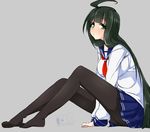  ahoge between_legs black_hair green_eyes grey_background hand_between_legs inaka_keikou legs long_hair looking_at_viewer original pantyhose pout school_uniform serafuku sho_yayoi sitting skirt solo v_arms very_long_hair 