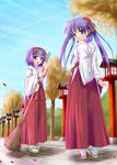  bamboo_broom blue_eyes broom full_body hakama hiiragi_kagami hiiragi_tsukasa holding_arm japanese_clothes kisaragi_miyu lantern long_hair looking_back lucky_star miko multiple_girls purple_hair red_hakama sandals short_hair smile tabi twintails wooden_lantern 