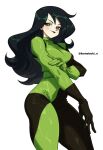  1girl absurdres artist_name asymmetrical_gloves black_bodysuit black_gloves black_hair black_lips bodysuit breasts gloves green_bodysuit green_eyes green_gloves highres kim_possible_(series) komatsuki_n large_breasts long_hair looking_at_viewer mismatched_gloves multicolored_bodysuit shego smile thick_thighs thighs two-tone_bodysuit 