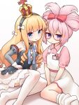  2girls absurdres azur_lane black_hairband blonde_hair blue_eyes bow closed_mouth commentary_request crown detached_sleeves dress elizabeth_(azur_lane) glasses hair_bow hairband highres long_hair multiple_girls pink_hair puffy_sleeves purple_eyes queen_elizabeth_(azur_lane) shoboimu smile thighhighs white_background 