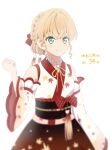  1girl aqua_eyes black_sash blurry_edges bow closed_mouth commentary_request countdown detached_sleeves gradient_sleeves hair_ornament hand_up highres hinoshita_kaho japanese_clothes kimono leaf_print link!_like!_love_live! love_live! makki_do maple_leaf_print momiji_no_maihime_(love_live!) obi obiage obijime orange_hair print_kimono red_bow sash short_hair simple_background smile solo speech_bubble tassel tassel_hair_ornament translation_request virtual_youtuber white_background white_kimono white_sleeves 