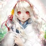  albino ao+beni bangs cloak eyelashes flower frills hair_flower hair_ornament hair_ribbon highres holding kagerou_project kozakura_marry light_particles lips long_hair looking_at_viewer pale_skin parted_lips red_eyes red_ribbon ribbon silver_hair solo souzou_forest_(vocaloid) surprised swept_bangs upper_body wide-eyed wind yellow_flower 