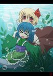  &gt;_&lt; biting blonde_hair blue_hair bubble closed_eyes drill_hair eyebrows_visible_through_hair fangs frilled_kimono frills hair_ribbon head_biting head_fins highres japanese_clothes kimono letterboxed light_rays long_sleeves looking_at_viewer mermaid monster_girl multiple_girls obi open_mouth plant red_eyes ribbon rumia sash short_hair sleeves_past_wrists sunbeam sunlight touhou underwater wakasagihime wide_sleeves woofey 