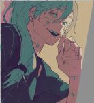  1boy androgynous arm_up black_shirt blue_eyes blue_hair cursed_spirit_(jujutsu_kaisen) dutch_angle film_grain fingernails hair_between_eyes heterochromia jujutsu_kaisen long_hair looking_at_viewer mahito_(jujutsu_kaisen) male_focus mim_(mimya0600) open_mouth shirt smile solo stitched_arm stitched_face stitched_neck stitched_wrist stitches teeth upper_body upper_teeth_only yellow_eyes 