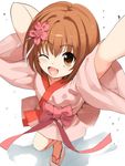  ;d arm_up blush bow brown_eyes brown_hair flower hair_flower hair_ornament japanese_clothes kimono looking_at_viewer metallican nene_(oda_nobuna_no_yabou) oda_nobuna_no_yabou one_eye_closed open_mouth sandals short_hair short_kimono smile solo 