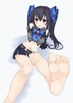  :o absurdres arm_support barefoot black_hair blush feet handsofmidaz highres long_hair midriff navel neptune_(series) noire pov_feet red_eyes sitting soles solo twintails 