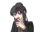  1girl black_hair black_jacket chinese_commentary collared_shirt commentary_request grey_vest highres holding holding_phone inoue_takina jacket long_hair long_sleeves looking_at_viewer lycoris_recoil necktie parted_lips phone ponytail purple_eyes red_necktie shirt simple_background smile solo suit_jacket sunglasses upper_body vest waistcoat white_background white_shirt yanlingjinshilihuahua 