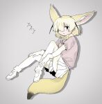  1girl animal_ear_fluff animal_ears bad_id bad_twitter_id black_hair blonde_hair character_name closed_mouth extra_ears fennec_(kemono_friends) fox_ears fox_tail full_body grey_background highres inactive_account jmeysan kemono_friends looking_at_viewer multicolored_hair pantyhose pink_sweater pleated_skirt shoes short_hair short_sleeves simple_background sitting skirt smile solo sweater tail white_footwear white_pantyhose white_skirt 