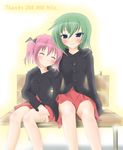  bench blush coat iwasaki_minami kobayakawa_yutaka kuroinu_(sonoba_shinogi) lucky_star multiple_girls short_twintails twintails 