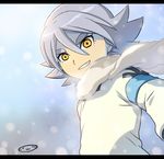  armband fubuki_atsuya grin hakuren inazuma_eleven inazuma_eleven_(series) letterboxed male_focus mizuhara_aki scarf smile soccer_uniform solo sportswear upper_body yellow_eyes 