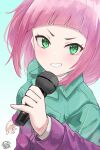  1girl absurdres arched_bangs clenched_teeth commentary fang gradient_clothes gradient_shirt green_eyes green_shirt highres holding holding_microphone looking_at_viewer medium_hair microphone mutsuki_(mutsuki0110) pink_hair purple_shirt shirt simple_background solo teeth upper_body watase_kiui white_background yoru_no_kurage_wa_oyogenai 