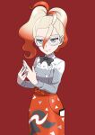  1girl apron asatsuki_(fgfff) black_bow black_bowtie blue_eyes bow bowtie closed_mouth commentary_request glasses grey_jacket griselle_(pokemon) hair_between_eyes jacket long_hair long_sleeves multicolored_hair orange_apron orange_bow pokemon pokemon_legends:_z-a print_apron red_background simple_background smile solo triangle_print two-tone_hair waist_apron white-framed_eyewear 