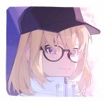  1girl bang_dream! bang_dream!_it's_mygo!!!!! baseball_cap black_hat blonde_hair commentary glasses hat highres jacket medium_hair misumi_uika purple_eyes solo toumeiii untranslatable_commentary white_jacket zipper_pull_tab 