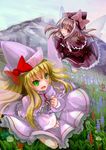  absurdres blonde_hair bow dual_persona green_eyes hat highres lily_black lily_white multiple_girls myero red_eyes smile touhou wings 