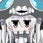  :| chibi close-up closed_mouth double_v kantai_collection looking_at_viewer monster pale_skin shinkaisei-kan silver_hair solo twumi v wo-class_aircraft_carrier yellow_eyes 