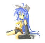  ahoge bad_id bad_pixiv_id blue_hair cosplay detached_sleeves green_eyes hair_ribbon izumi_konata kagamine_rin kagamine_rin_(cosplay) long_hair lucky_star miko_machi mole mole_under_eye ribbon sitting solo vocaloid 