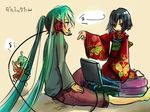  black_hair cable character_request chibi fl-chan fl_studio green_hair hatsune_miku headphones japanese_clothes kimono long_hair multiple_girls red_eyes twintails very_long_hair vocaloid 
