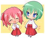  blue_eyes chibi closed_eyes green_hair hahifuhe hakama iwasaki_minami japanese_clothes kobayakawa_yutaka laughing lucky_star miko multiple_girls pink_hair red_hakama short_hair 