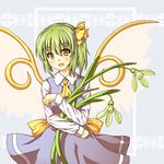  bow daiyousei fairy_wings green_eyes green_hair hair_bow holding side_ponytail solo touhou wings yuran_(kuen-hien) 
