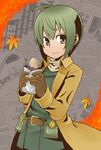  belt belt_pouch brown_belt brown_gloves coat collared_coat food gloves green_eyes green_hair green_jacket holding holding_food jacket kino kino_no_tabi long_sleeves looking_at_viewer newspaper pouch reverse_trap scarf short_hair smile solo teruya_kazuhito upper_body white_scarf yellow_coat 