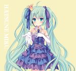  ahoge blush character_name collar crown dress elbow_gloves gloves green_eyes green_hair hair_ribbon hand_on_own_chest hatsune_miku headset inugahora_an long_hair looking_at_viewer outstretched_arm ribbon smile solo strapless strapless_dress twintails very_long_hair vocaloid yellow_background 