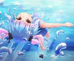  blue_hair breasts bubble denak diving hair_ornament hair_ribbon highres i-19_(kantai_collection) kantai_collection long_hair looking_at_viewer medium_breasts red_eyes ribbon school_swimsuit smile solo swimming swimsuit twintails 