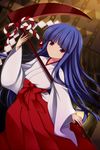  bangs blue_hair blunt_bangs bow dutch_angle furude_rika hakama highres higurashi_no_naku_koro_ni japanese_clothes lantern long_hair long_sleeves miko purple_eyes red_hakama scythe shide solo standing uzu_hi wooden_lantern 