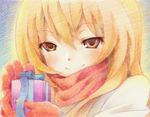  aisaka_taiga blonde_hair closed_mouth coupy_pencil_(medium) gift gloves gofu holding holding_gift md5_mismatch portrait scarf smile solo toradora! traditional_media valentine yellow_eyes 