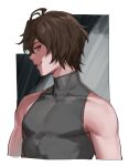  ahoge bare_shoulders brown_hair commentary commentary_request empty_eyes evil_smile from_side granblue_fantasy grey_background grey_shirt hair_between_eyes highres looking_at_viewer messy_hair multicolored_background parted_lips portrait red_eyes sandalphon_(granblue_fantasy) shirt short_hair sleeveless sleeveless_turtleneck smile tki turtleneck white_background 