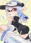  ! 1girl :o ass bike_shorts black_jacket blue_hair braid decavitator_(splatoon) eyebrow_cut highres holding holding_weapon inkling inkling_girl inkling_player_character jacket long_hair looking_at_viewer multicolored_clothes multicolored_jacket open_mouth pointy_ears print_headwear red_eyes sahata_saba single_braid solo splatoon_(series) splatoon_3 spoken_exclamation_mark star_(symbol) teeth tentacle_hair thick_eyebrows two-tone_jacket visor_cap weapon white_jacket yellow_background 