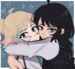  2girls ahoge artist_name black_eyes black_hair black_vest blonde_hair blue_eyes braid closed_mouth enid_sinclair freckles from_side frown grey_background grey_shirt heart highres hug lipstick_mark long_hair medium_hair multiple_girls shirt the_addams_family upper_body vest watermark wednesday_(netflix) wednesday_addams yokonette yuri 