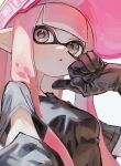  1girl bad_id bad_twitter_id black_eyes black_gloves black_shirt breasts close-up elbow_gloves gloves hashtag-only_commentary hat inkling inkling_girl inkling_player_character kodak_painter long_hair looking_at_viewer parted_lips pink_hair pink_hat pointing pointing_at_self pointy_ears shirt short_sleeves simple_background small_breasts solo splatoon_(series) t-shirt tentacle_hair white_background 