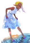  absurdres barefoot blonde_hair breasts chikuwa_tempura clothes_lift colored_eyelashes colored_fingertips dark-skinned_female dark_skin dress dress_lift earrings frye_(splatoon) gradient_hair highres holding_own_dress inkling jewelry long_pointy_ears multicolored_hair multiple_earrings pointy_ears round_eyewear short_eyebrows sleeveless smile solo splatoon_(series) splatoon_3 tentacle_hair tooth_earrings water white_dress yellow_eyes 