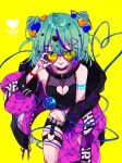  1girl alternate_costume alternate_hairstyle blue_nails cleavage_cutout closed_mouth clothes_writing clothing_cutout commentary_request disembodied_linked_eye double-parted_bangs eyeball feet_out_of_frame fingernails green_eyes green_hair groin hair_between_eyes hair_ornament hairclip heart heart-shaped_eyewear heart_cutout heart_hair_ornament heart_of_string highres jacket komeiji_koishi nail_polish navel pink_jacket roamu_65 short_hair simple_background smile solo tongue tongue_out touhou x_hair_ornament yellow_background yellow_nails zipper 