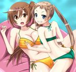  ankoro_(momomonsss) ass bikini blonde_hair blue_eyes breast_hold breasts brown_eyes brown_hair butt_crack chuunibyou_demo_koi_ga_shitai! cleavage dekomori_sanae flat_chest grin layered_bikini long_hair looking_back multicolored multicolored_bikini multicolored_clothes multiple_girls nibutani_shinka side-tie_bikini side_ponytail smile striped striped_bikini swimsuit twintails 