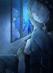  1girl bad_id bad_pixiv_id blonde_hair broken_window crossed_arms glowing glowing_eyes green_hair grin highres hood hoodie kagerou_project kano_shuuya kido_tsubomi looking_at_viewer night red_eyes rubill short_hair sitting smile window 