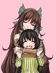  bad_id bad_pixiv_id bare_shoulders black_hair brown_hair casual child closed_eyes facing_viewer happy hug hug_from_behind kokuu_haruto long_hair monorus mother_and_daughter multiple_girls open_mouth pink_background reiuji_utsuho ribbed_sweater simple_background smile sweater touhou very_long_hair wisp_d 
