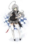  ahoge crowbar green_eyes haiyore!_nyaruko-san hand_on_hip holding long_hair muramasa_mikado nyarlathotep_(nyaruko-san) silver_hair simple_background smile solo standing thighhighs white_legwear zettai_ryouiki 