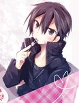  akina_rei black_eyes black_hair blush cake eating food food_on_face fork from_above heart kirito male_focus plate sword_art_online 