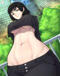  1girl absurdres arms_behind_back black_hair black_pants black_shirt blue_sky breasts building chainsaw_man city cropped_shirt day highres large_breasts limn044 looking_at_viewer midriff mifune_fumiko navel outdoors pants shirt sky solo underboob yellow_eyes 