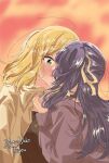  2girls artist_name black_choker black_hair blonde_hair blush brown_jacket choker green_eyes hair_ribbon highres izumi_shiho jacket kiss long_hair medium_hair mizuguchi_aki multiple_girls one_side_up purple_sweater ribbon sasayaku_you_ni_koi_wo_utau sweater upper_body yellow_ribbon yoruneko_(liampadolina) yuri 