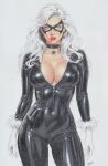  absurdres artist_name black_bodysuit black_cat_(marvel) black_choker blue_eyes bodysuit breasts choker cleavage cowboy_shot domino_mask earrings eye_mask eyelashes fur_trim gloves gold_earrings highres hoop_earrings jewelry large_breasts latex latex_bodysuit legs_apart long_hair marvel mask narrow_waist pendant_choker red_lips signature simple_background skin_tight spider-man_(series) tim_grayson wavy_hair western_comics_(style) white_background white_gloves white_hair zipper zipper_pull_tab 