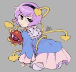  1girl black_hairband blue_shirt caliginousarts closed_mouth commentary cropped_legs dated disembodied_linked_eye grey_background hairband heart highres komeiji_satori long_sleeves looking_back pink_skirt purple_hair red_eyes shirt short_hair signature simple_background skirt solo thighhighs touhou white_thighhighs 