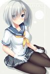  black_legwear blue_eyes blush breasts gloves hair_ornament hair_over_one_eye hairclip hamakaze_(kantai_collection) highres kantai_collection large_breasts looking_at_viewer pantyhose school_uniform serafuku short_hair short_sleeves silver_hair skirt smile solo tomoo_(tomo) white_gloves 