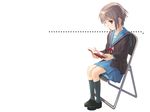  book brown_eyes chair grey_hair kita_high_school_uniform kneehighs nagato_yuki reading school_uniform short_hair sitting skirt socks solo suzumiya_haruhi_no_yuuutsu 