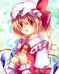 aru16 ascot blonde_hair bow fang flandre_scarlet hand_on_own_chest hat hat_bow highres open_mouth red_eyes sash side_ponytail solo touhou wings 